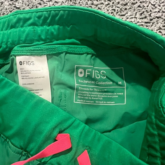 Womens Figs scrub set - Picture 3 of 3